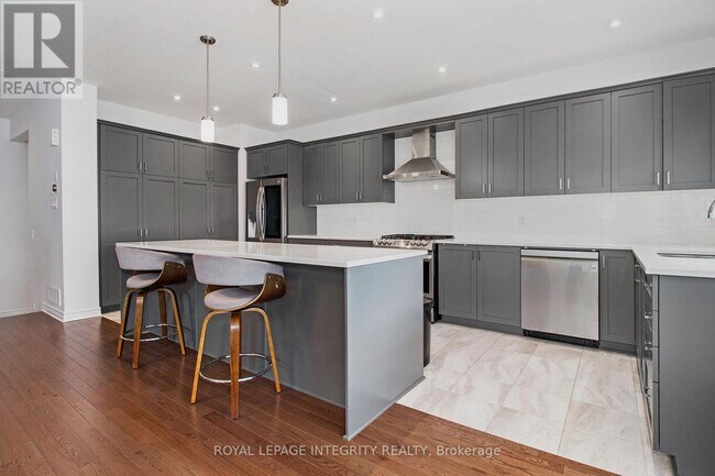 Building Photo - 90 Palfrey Way