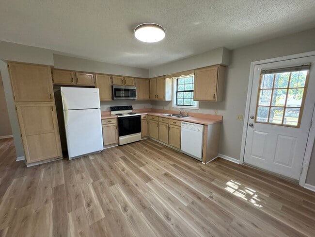 Foto del edificio - 1007 Northwood Dr