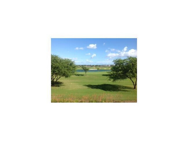 Foto del edificio - Executive Golf Course Home