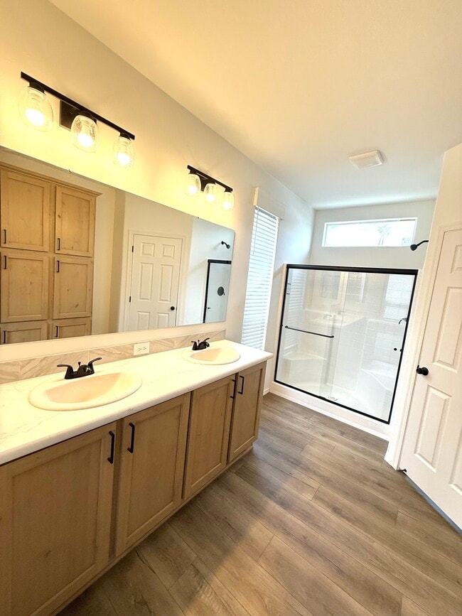 Building Photo - 500 Rancheros Dr