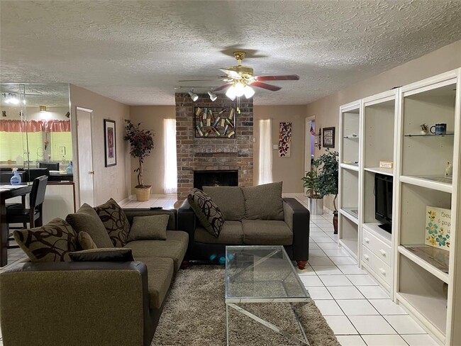 Building Photo - 10415 Tenneco Dr
