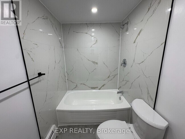 Building Photo - 4422 Huron St