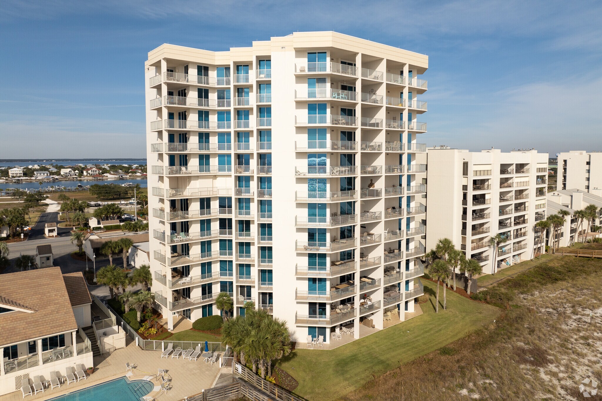 Beach & Yacht Club East Tower
