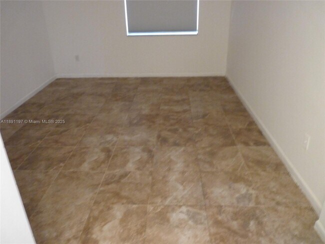 Foto del edificio - 14601 N Kendall Dr