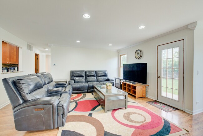 Foto del edificio - 1801 Fox Run Dr