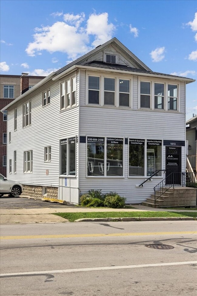 Building Photo - 1013 Maple Ave