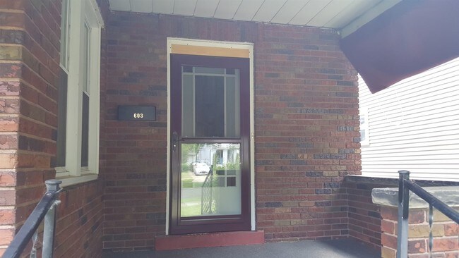 Building Photo - 603 Shenley Dr