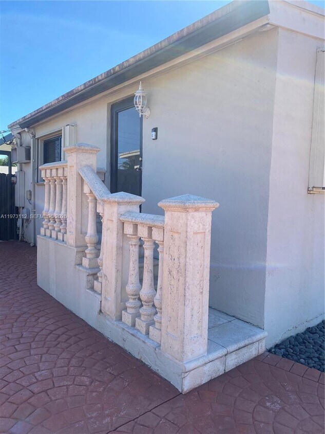 Foto del edificio - 3181 SW 84th Ct