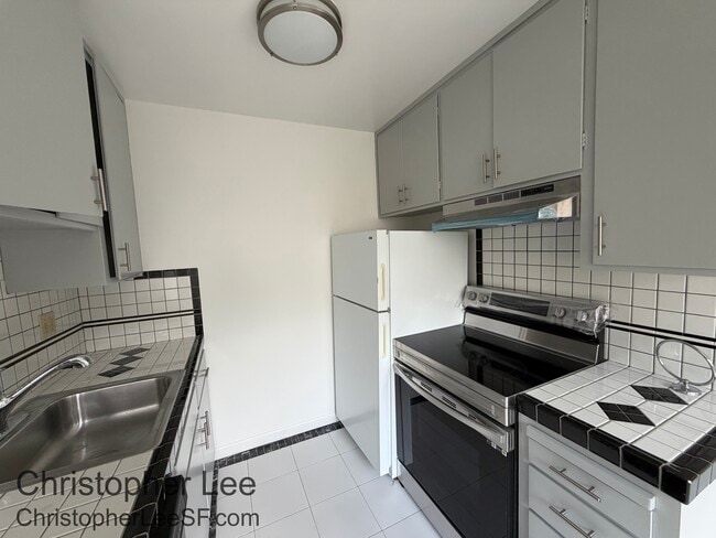 Building Photo - 125 Palm Ave