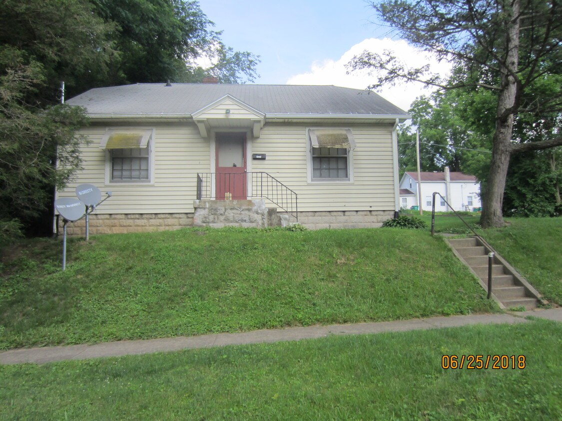 321 N Columbus Ave, Wooster, OH 44691 House Rental in Wooster, OH