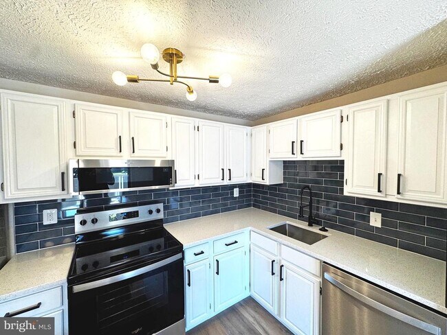 Foto del edificio - 12205 Peach Crest Dr