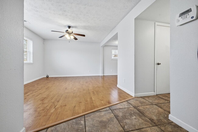 Building Photo - 3228 Dunnbury Ct