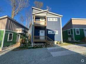 Building Photo - 2311 Owen St