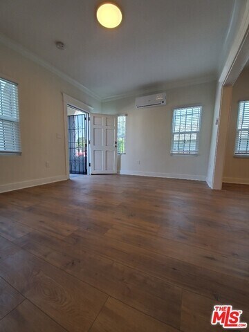 Foto del edificio - 4408 Burns Ave