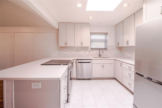 Foto del edificio - 2710 Laurel Oaks Dr