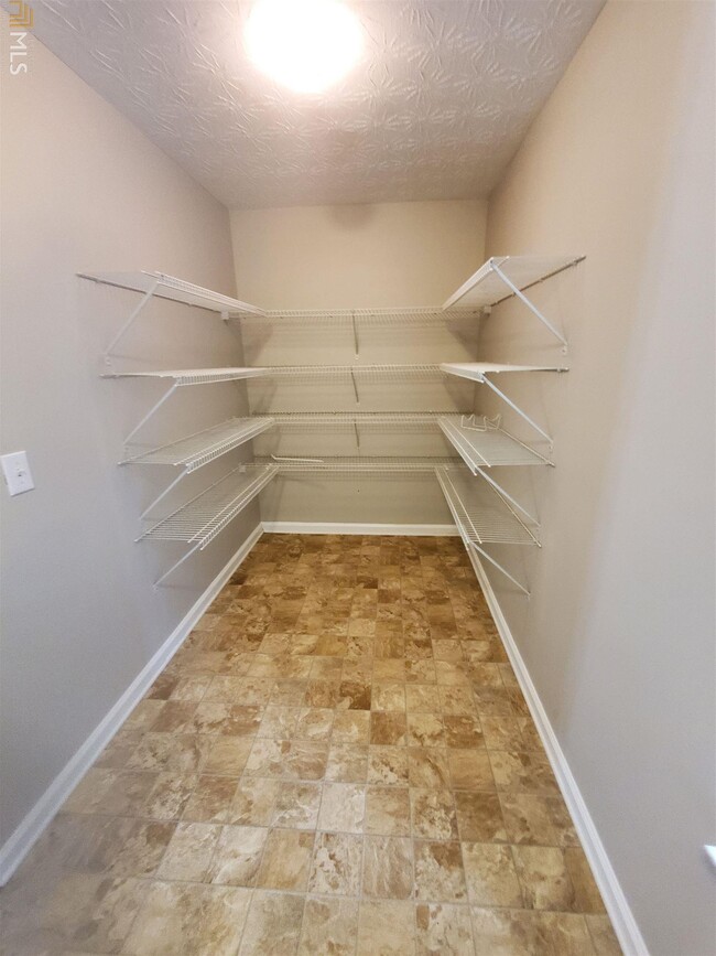 Building Photo - 3118 Farmstead Ct