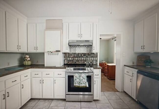 Foto del edificio - 917 Sherwood Ave