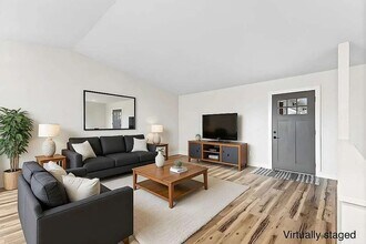 Building Photo - 252-254 Aristocrat Dr