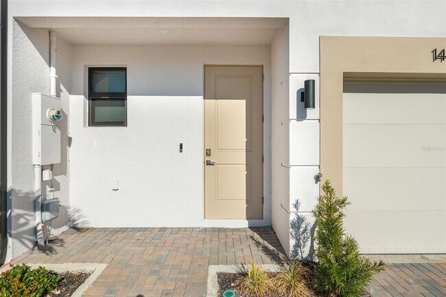 Building Photo - 8065 Gulfstream Ct