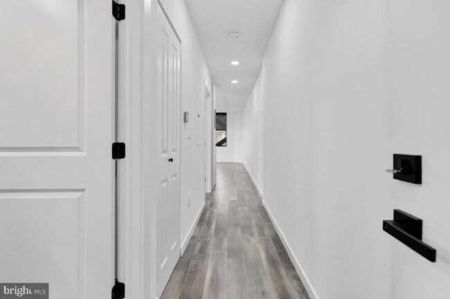Foto del edificio - 506 H St NE