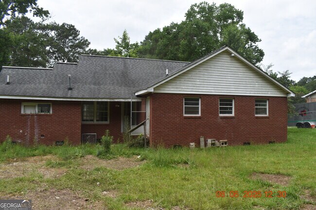 Foto del edificio - 4830 Wilson Rd