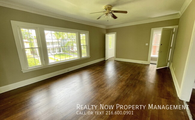 Foto del edificio - Cleveland Heights 3 bedroom 2nd Floor