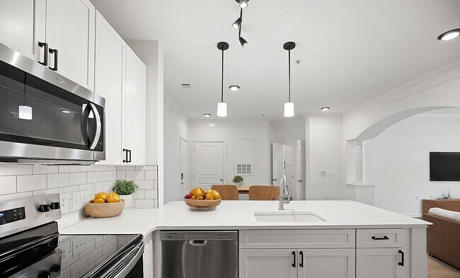 Foto del edificio - Weston Lakeside Apartments