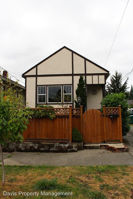 Primary Photo - 2 br, 2 bath House - 7209 Fremont Ave N