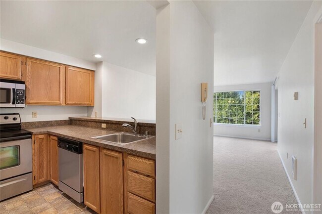 Foto del edificio - Wonderful Must See Two Bedroom Condo / $50...
