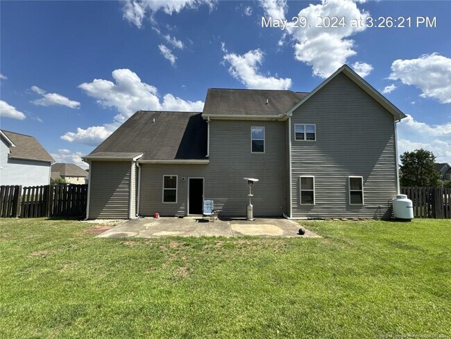 Building Photo - 308 Highgrove Dr