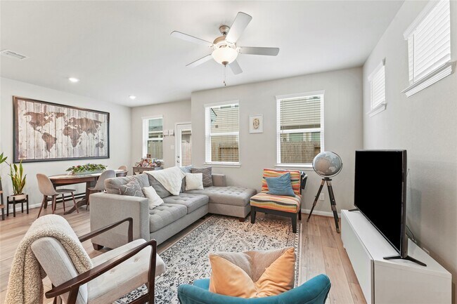 Foto del edificio - 1519 Beach Oak Dr