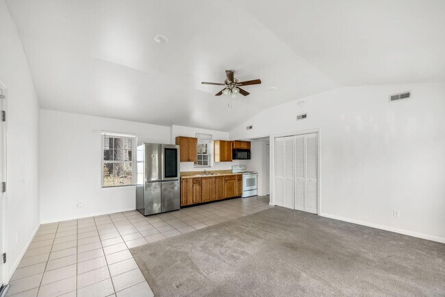 Foto del edificio - 208 Telegraph Rd