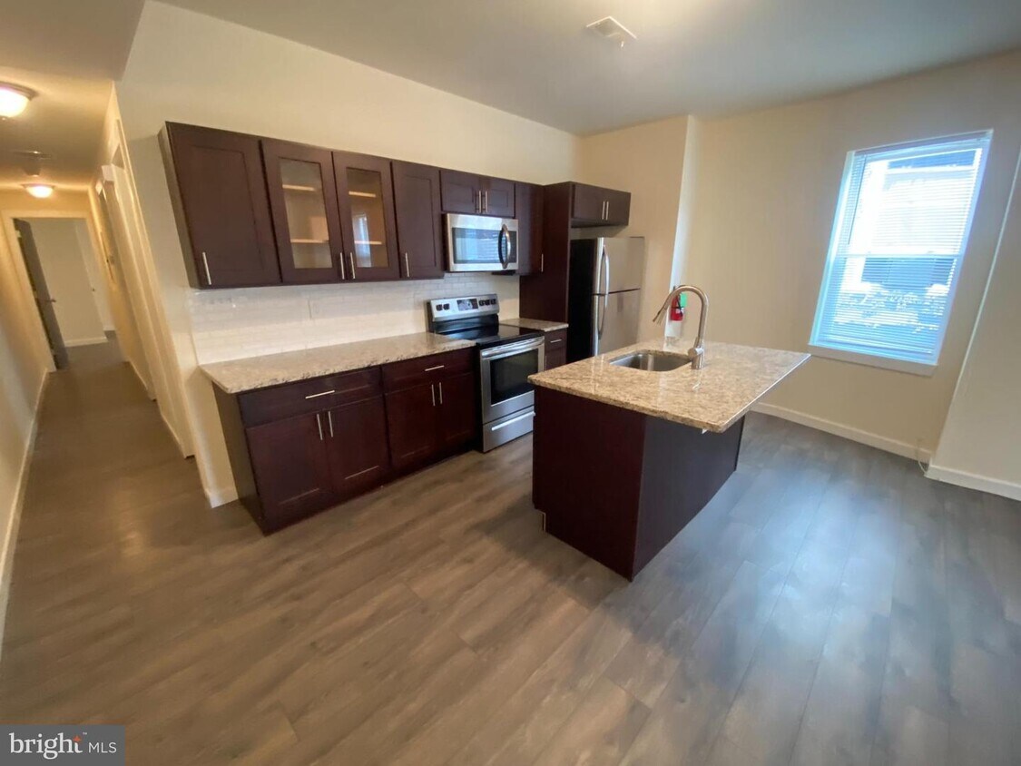 Foto principal - 5429 Angora Terrace