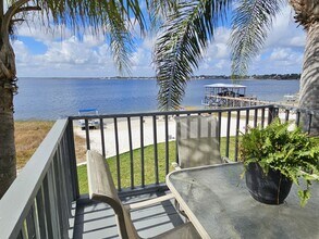 Building Photo - 1462 N Crooked Lake Dr