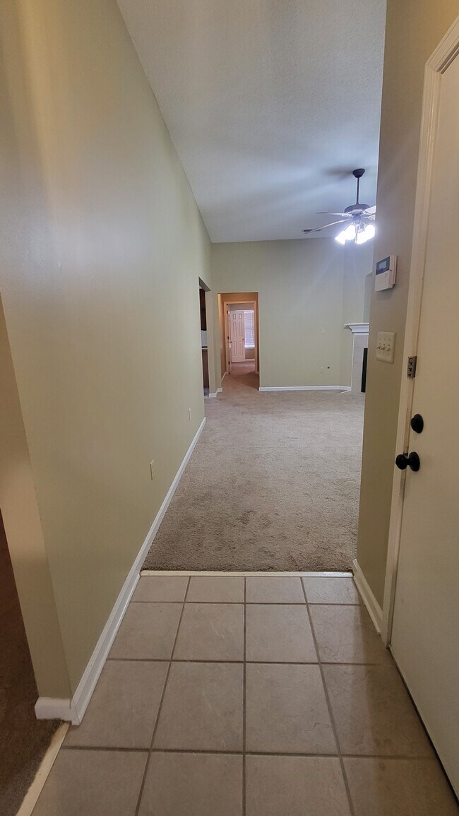Foto del edificio - 2777 Virginia Woods Pl