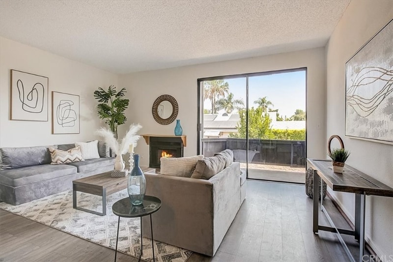 6801 Mammoth Ave Unit 12, Van Nuys, CA 91405 Condo for Rent in Van Nuys, CA