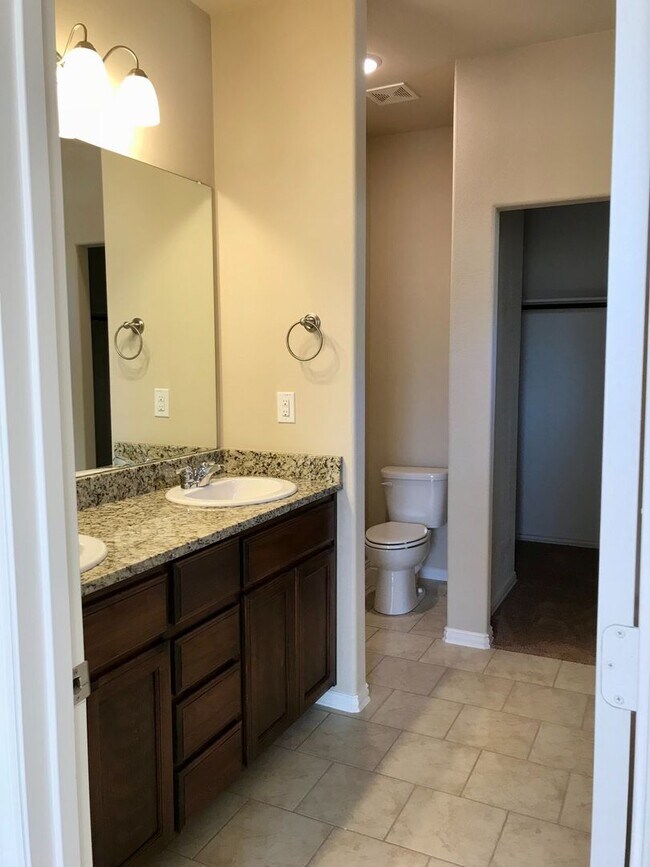 Building Photo - Beautiful Home in Parks Bell