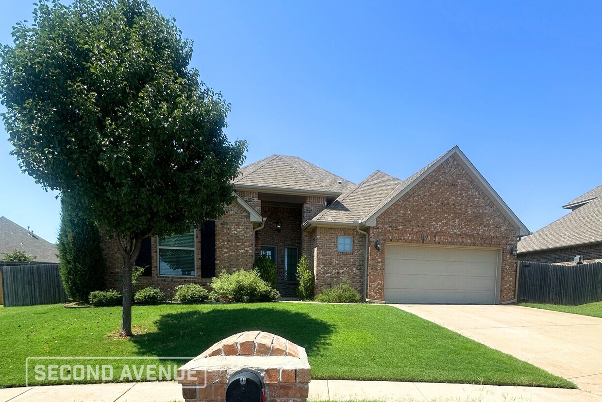 Foto principal - 1129 Samantha Ln