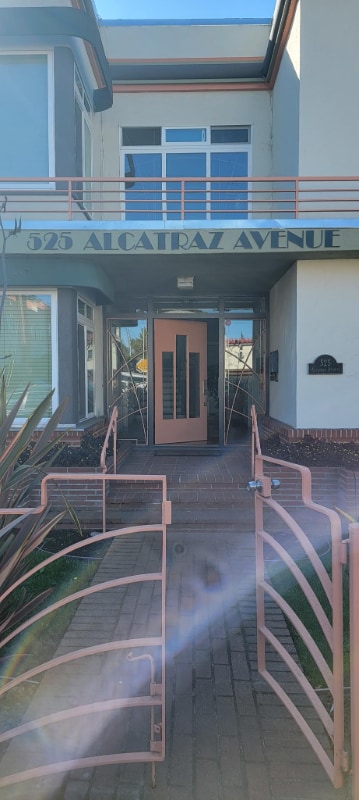 Primary Photo - 525 Alcatraz Ave