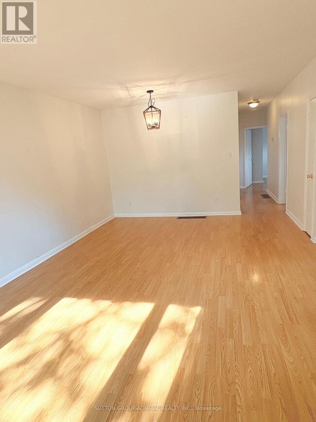 Building Photo - 319 Dovedale Dr