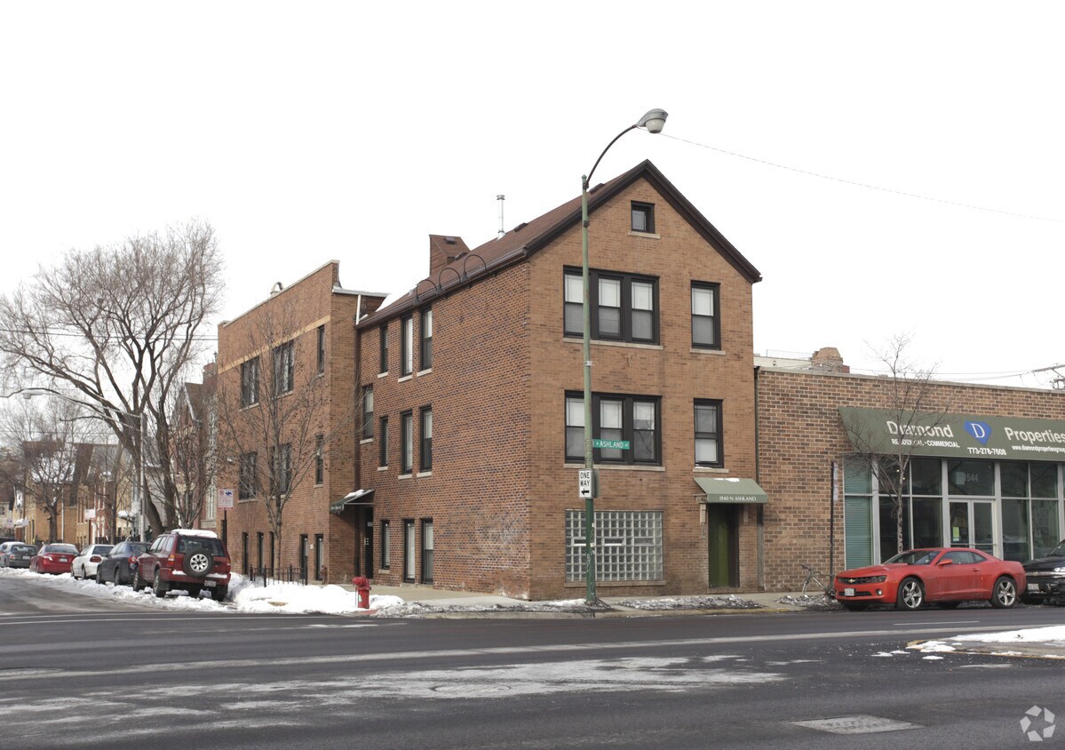 Primary Photo - 1540 N Ashland Ave