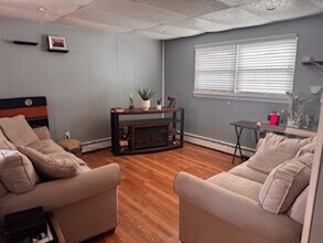 Building Photo - 11 Stephen St