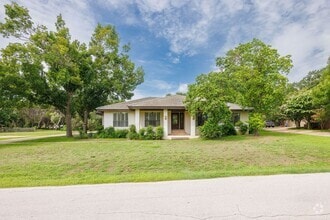 Building Photo - 105 Kite St