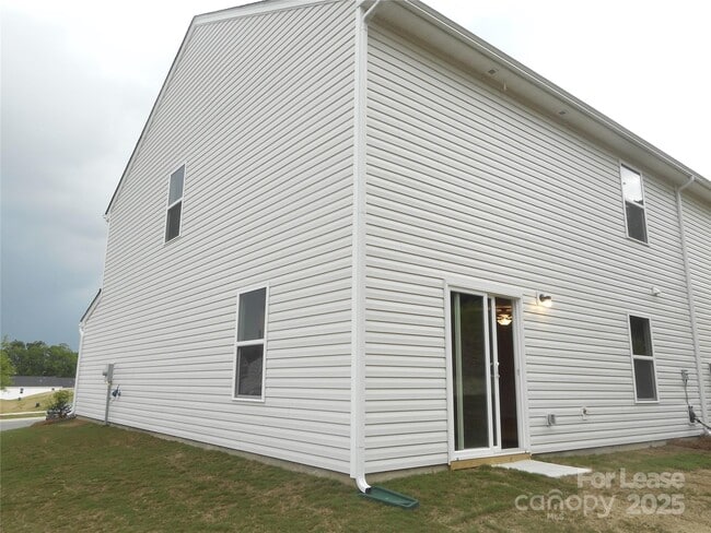 Building Photo - 3421 Ellingford Rd