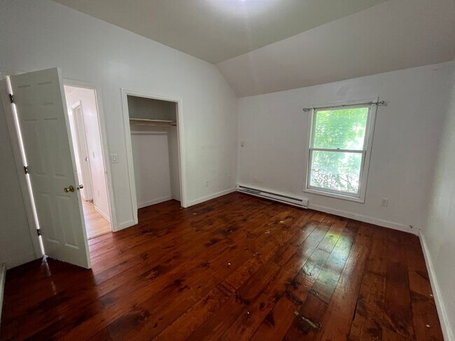 Building Photo - 2694 U.S. 9W, Apartment 1