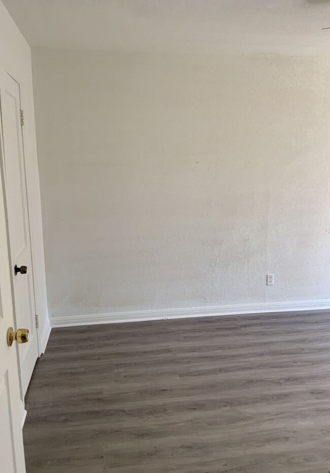 Building Photo - 1710-1712 Alamo Ave