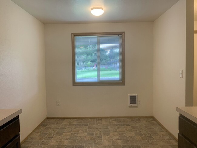 Foto del edificio - Updated 4 bedroom, 2 bath home near Intel ...