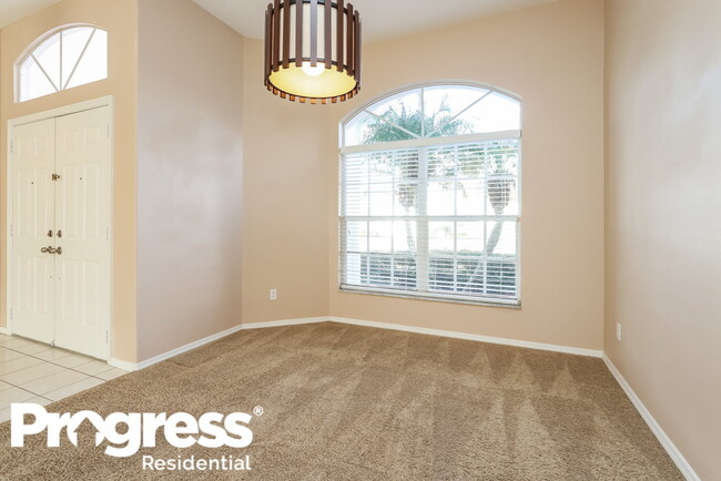 Foto del edificio - 3712 72nd Ave Cir E