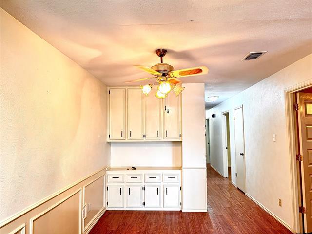 Foto del edificio - 2802 Shady Grove Dr