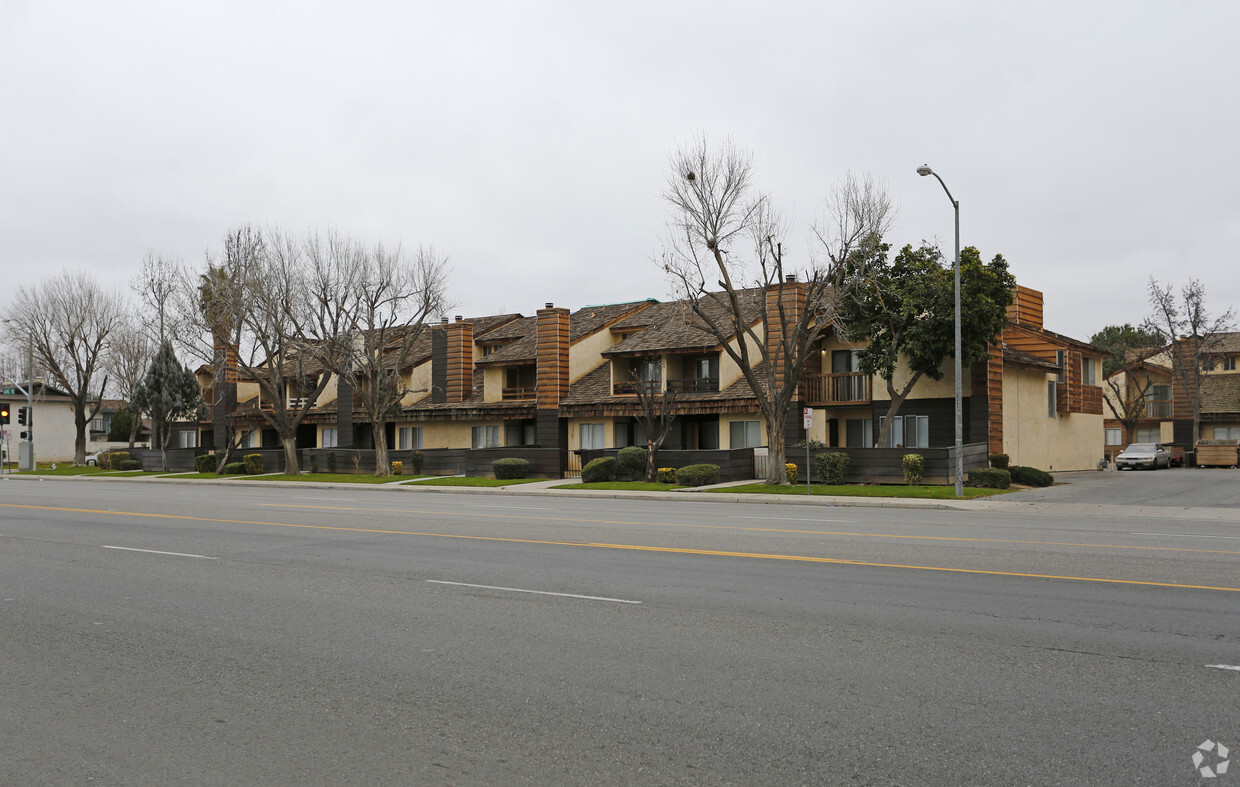 Primary Photo - Ash Road Garden Style Condos